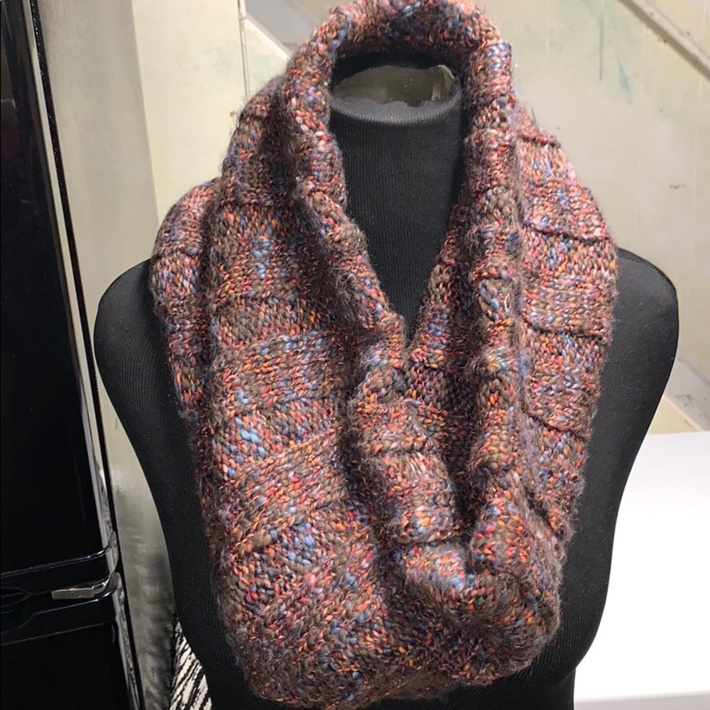 Infinity Scarf - Picture 3 of 3